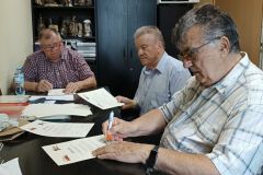 Dyplmy-zostaly-podpisane-